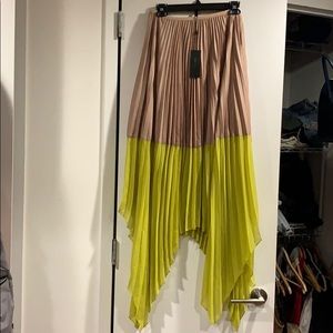 BCBG Skirt - Brand new!